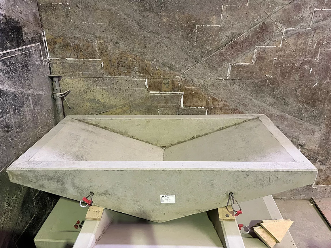 Galerie: Sonderteile aus Beton - Amphibienbecken & Futtertränken